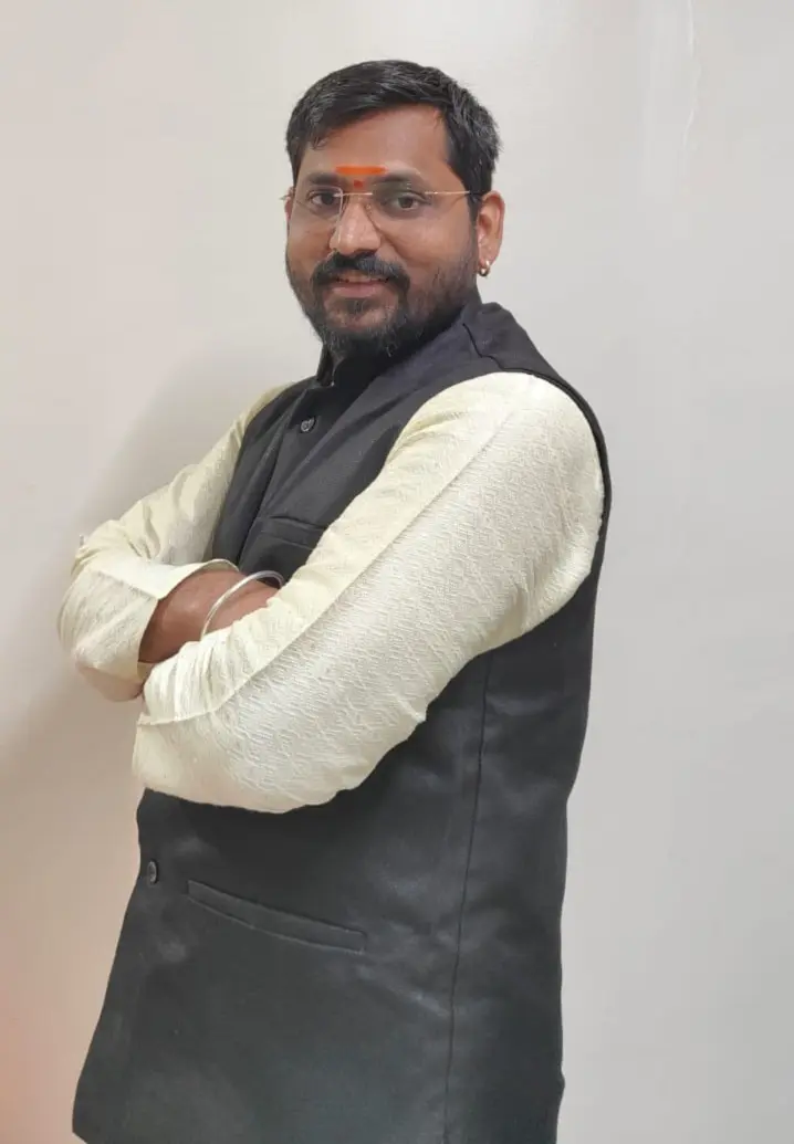 वेदमूर्ती श्री उमेश कुलकर्णी गुरुजी
